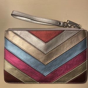🤩Chic Rebecca Minkoff wristlet in excellent condition!